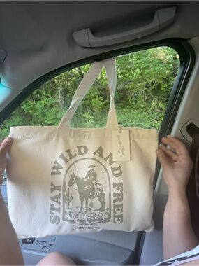 Universal Threads Beige Canvas Tote Bag with Graphic Print